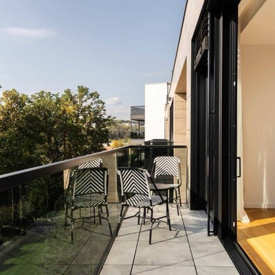 Vermietung einer wunderschönen, geräumigen 3-Zimmer-Wohnung, 107 m², Stadtteil Dedinje, Belgrad, Serbien